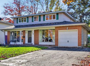 8 Burnview Cres, Ottawa, ON K1B 3J3