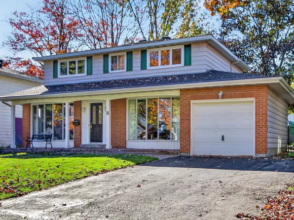 8 Burnview Cres, Ottawa, ON K1B 3J3