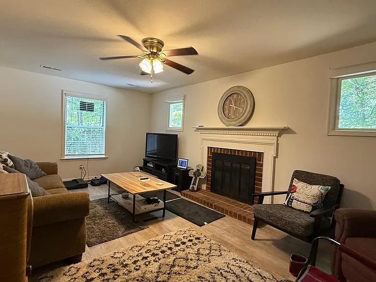 3190 Saddlebrook Ln — Photo 12