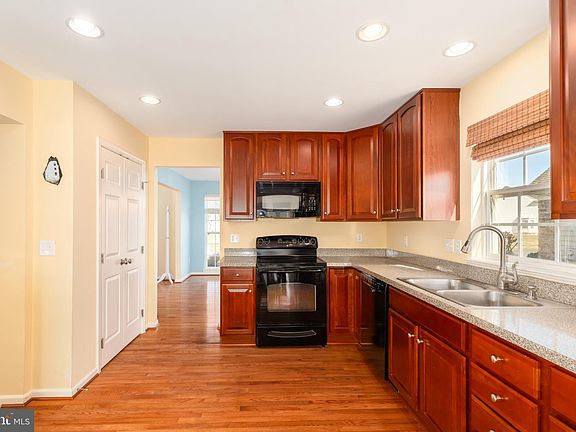 3rd image of 32816 Ocean Reach Dr