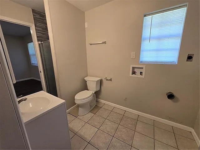 123 Kadak Ln #1 — Photo 8
