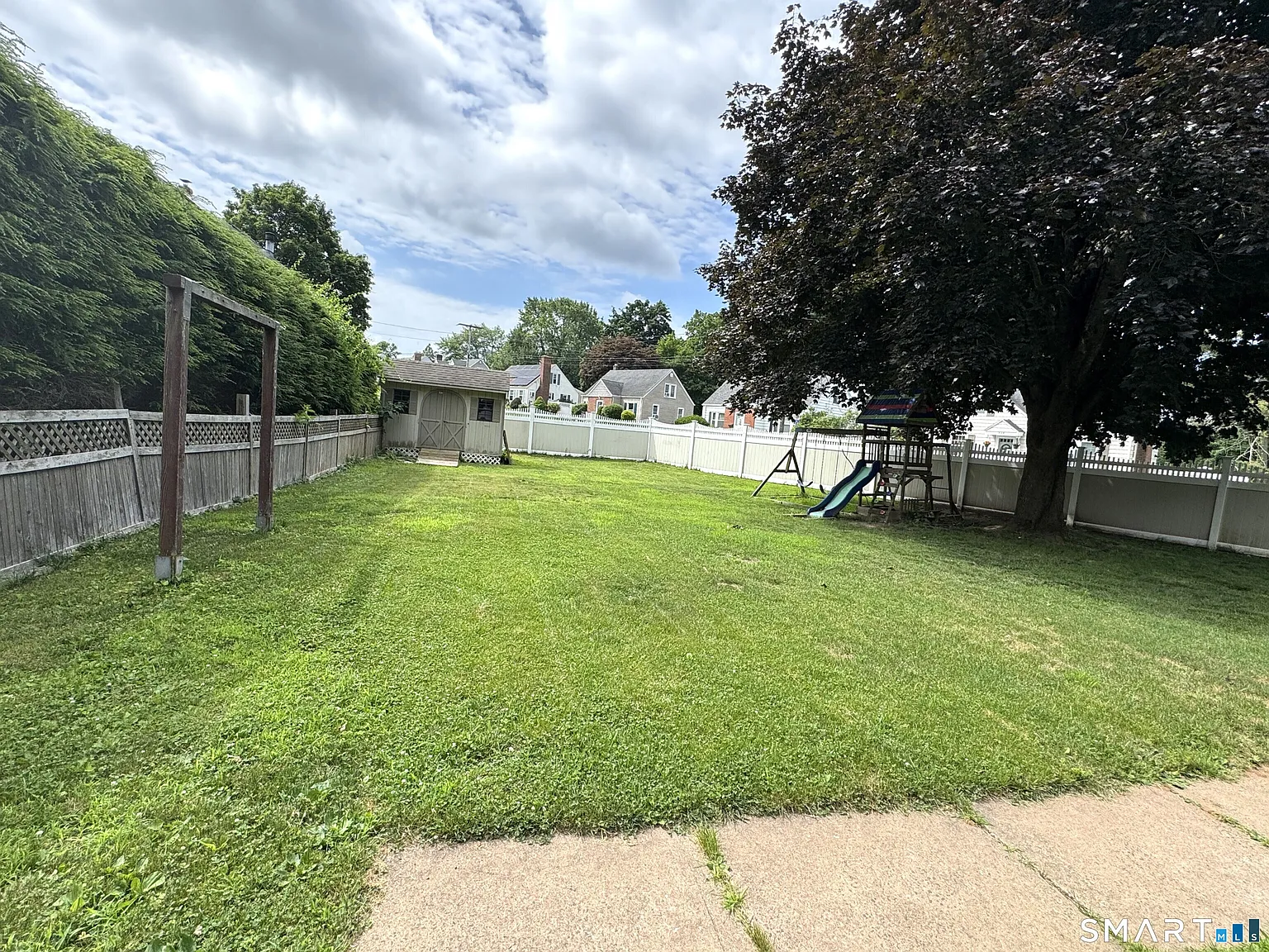 2 bed, 1.0 bath, 1160 sqft, $2,450 — Photo 2