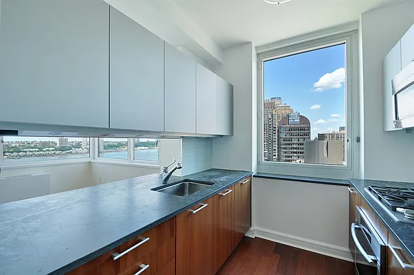 Rented by Corcoran | media 22