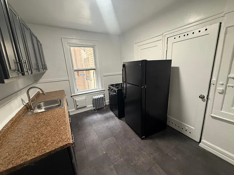 784 Clinton Ave #1F — Photo 9