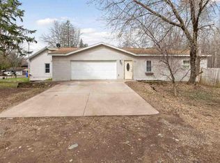 701 6th St, Moose Lake, MN 55767