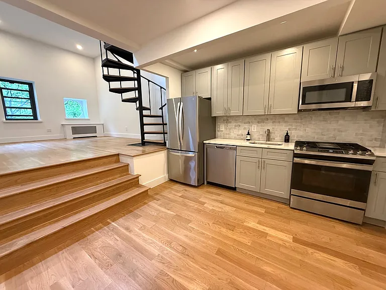 7 W 87th St #5F — Photo 1