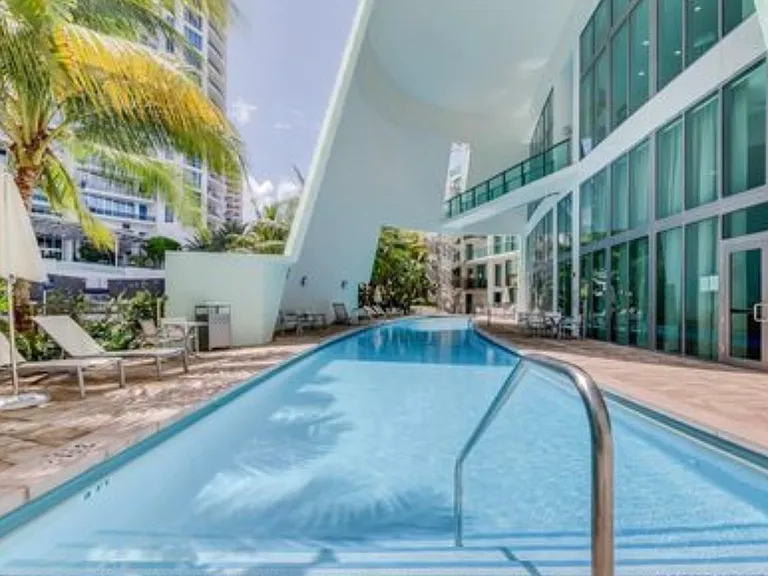 6000 Collins Ave #117 — Photo 10