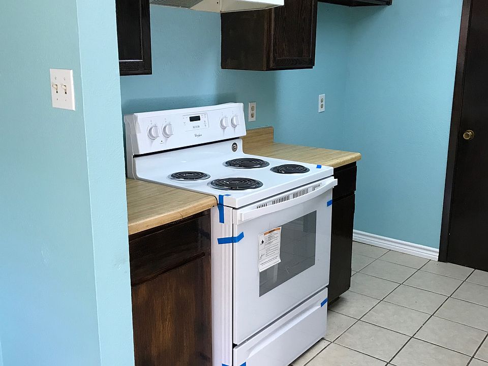 New electric range oven
