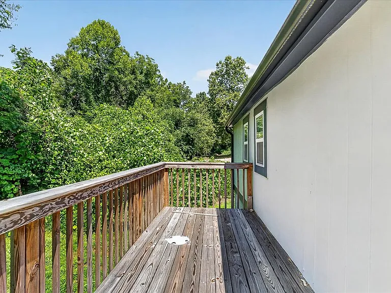 415 Spring Ct — Photo 27