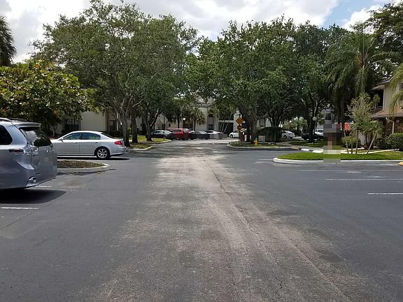 5th image of 4475 Carambola Cir S