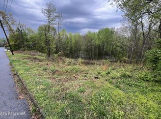 8221 Cricket Rd, Powell, TN 37849