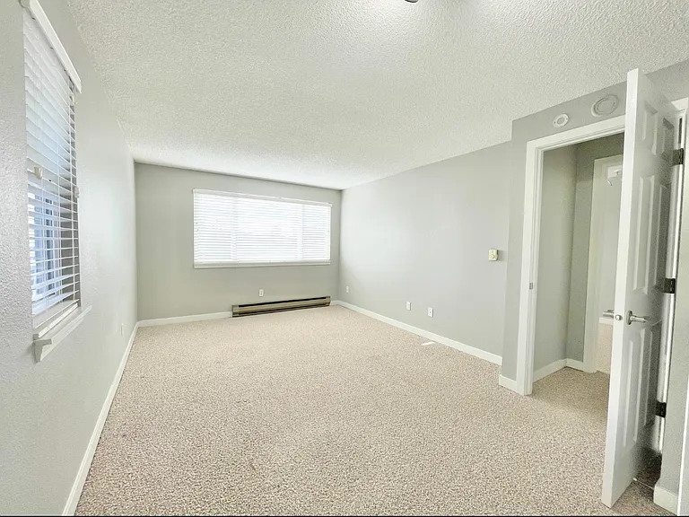 1100 N 92nd St #45 — Photo 21