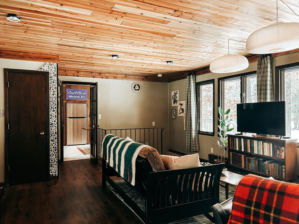 7th image of 28931 Tall Moon Cir