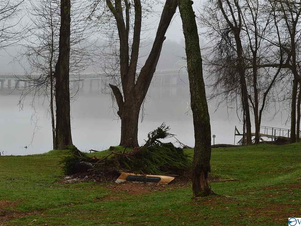 2nd image of 283 York Dr