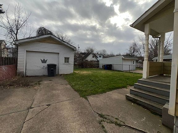 5th image of 4091 E 56th St