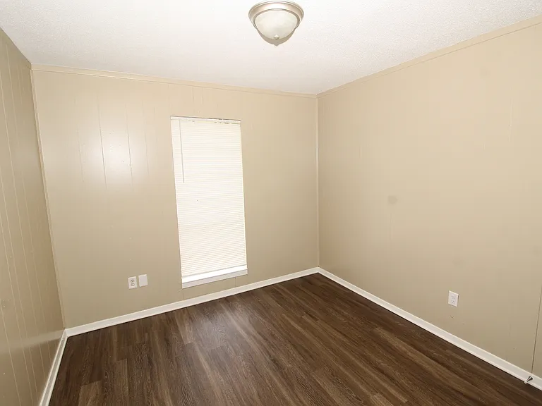 630 Blackhawk Rd — Photo 16