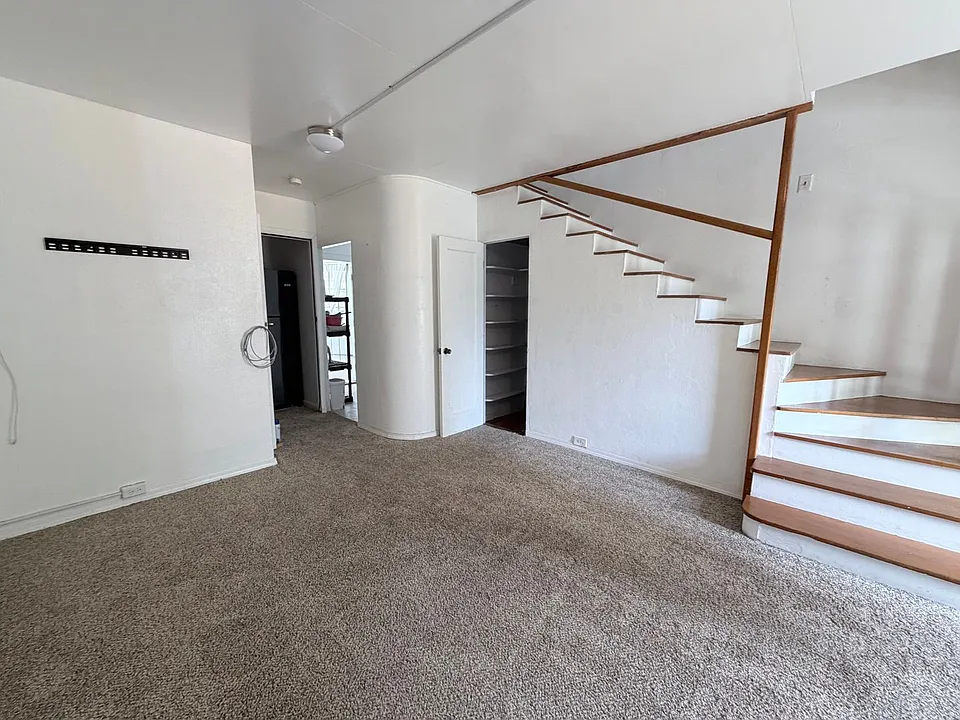 443 Kalaimoku St