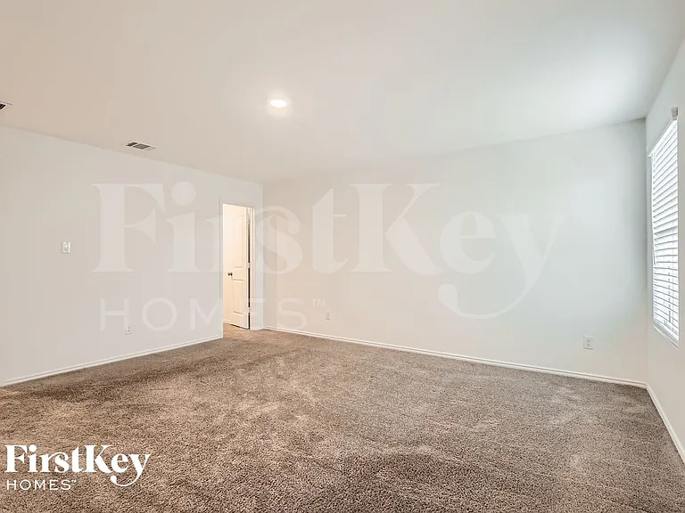 1335 White Willow — Photo 19