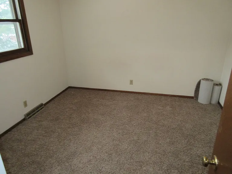 517-519 Margate Dr — Photo 6