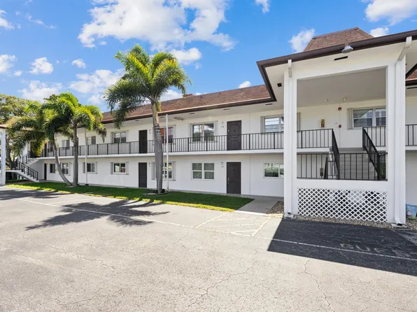 3075 E Gardens East Drive #32, Palm Beach Gardens, FL 33410