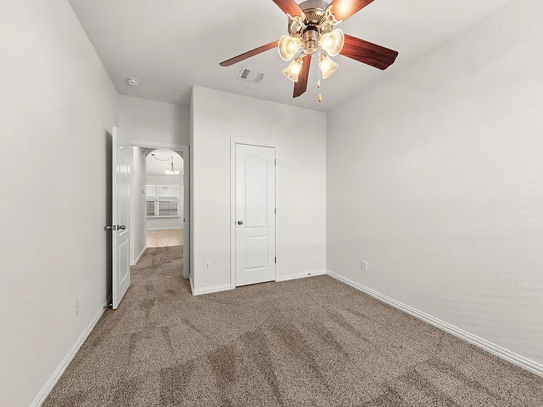 411 Tascate St — Photo 28