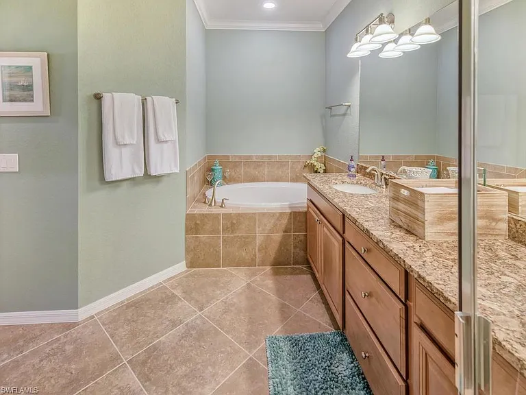 9484 Casoria Ct #201 — Photo 12