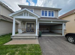 138 Hillman Marsh Way, Ottawa, ON K1T0A8
