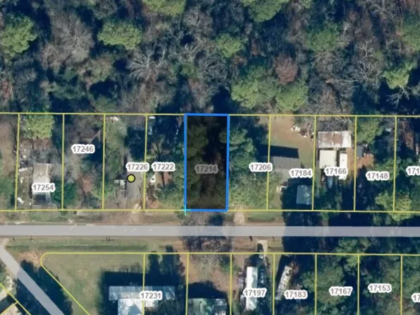 17214 Hillside Dr, Flint, TX 75762