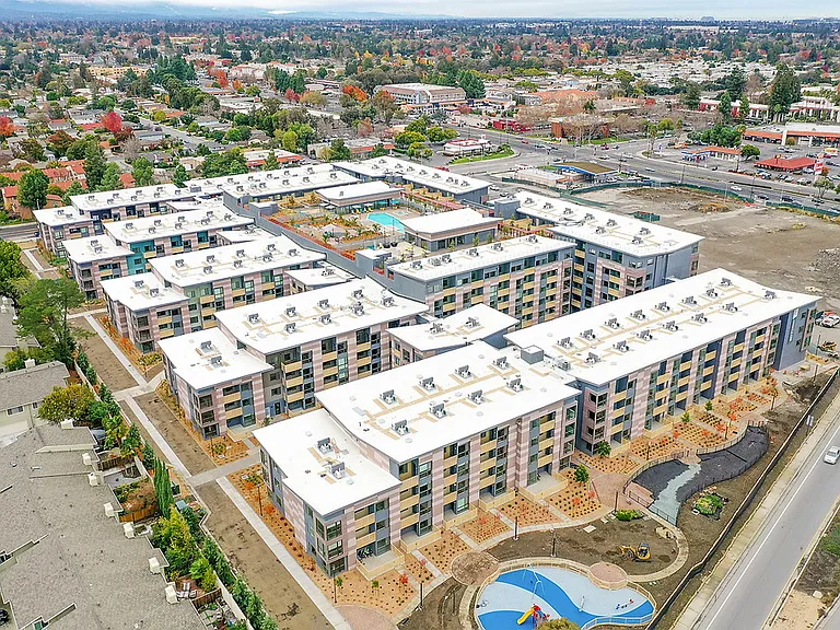 Mylo Santa Clara — Photo 60