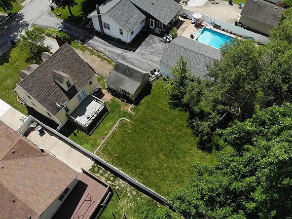 4th image of 2520 Alfaretta Ave