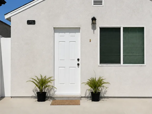 6431 Gentry Ave, North Hollywood, CA 91606