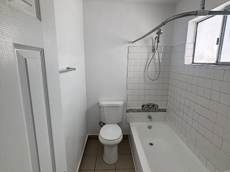 14129 Vanowen St — Photo 22