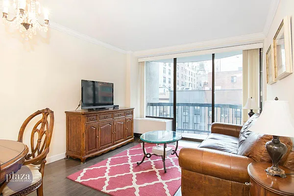 Rented by Plaza Real Estate Group | media 17