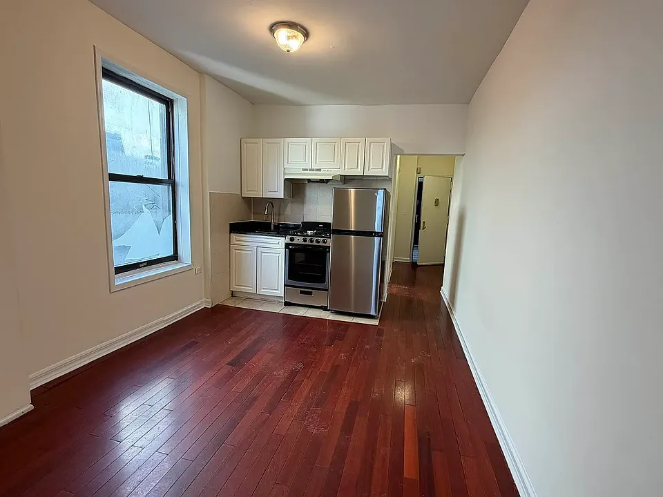 26 E 105th St #4T