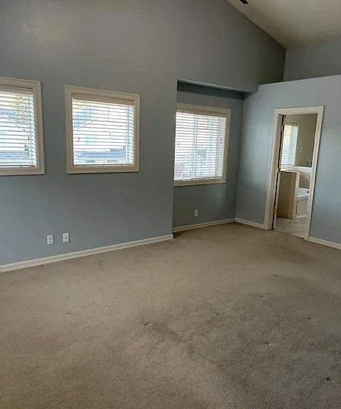 2215 NE 107th St — Photo 11