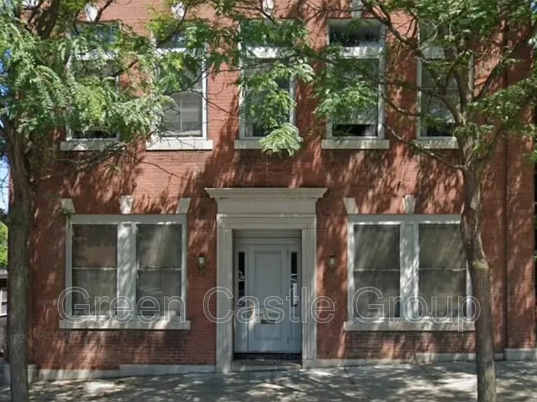 260 College St #14 — Photo 1