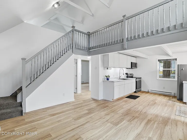 838 Country Place Dr — Photo 16