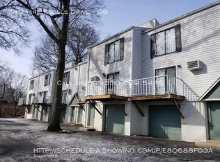 740 Pine Knolls Dr APT 6, Akron, OH 44310