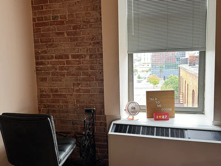 308 W 8th St #310 — Photo 5