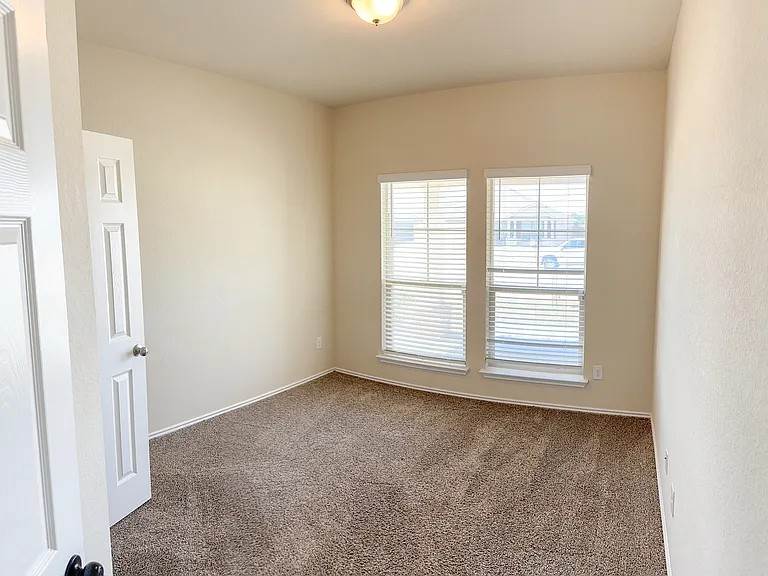 2025 Bee Creek Loop — Photo 16