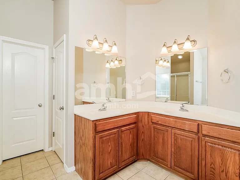 8101 S Elder Ave — Photo 13