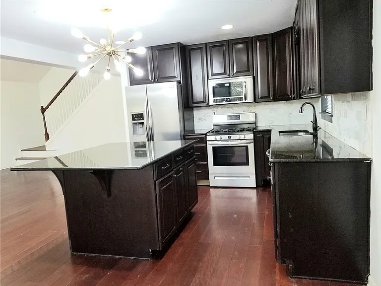 2091 Northside Dr NW — Photo 4