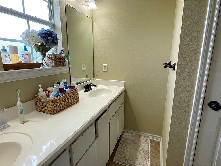 3689 Holick Ln — Photo 10
