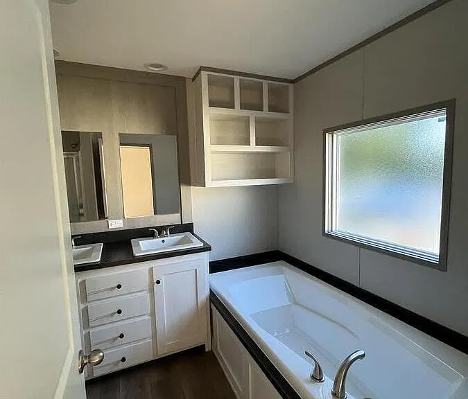 124 Strandberg Cir — Photo 12