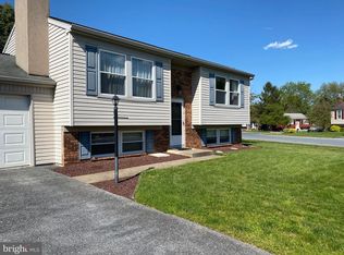 2800 Pebblebrook Dr, Lancaster, PA 17601