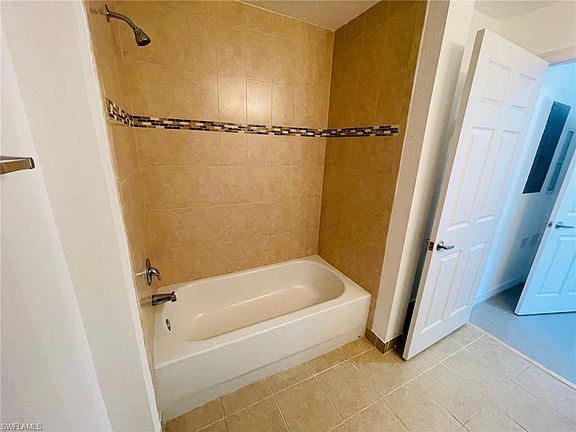 3rd image of 13180 Bella Casa Cir Unit 161