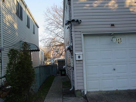 Side entrance to unit