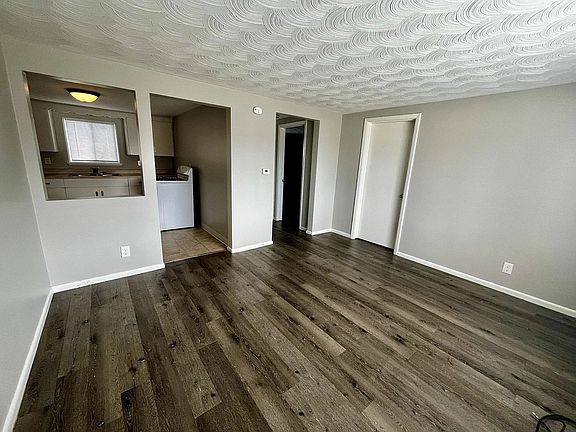 5th image of 8-10 Cumberland Ave #323-327
