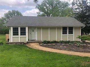 7009 NE Kranz Rd, Kansas City, MO 64118