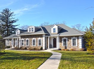 4 W Ryan Mansion Dr, Montebello, NY 10901